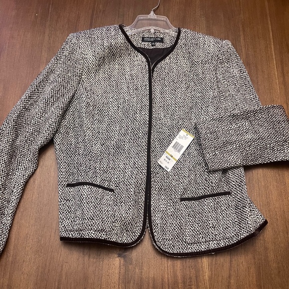 ✨Chic Three-Piece Set ✨ - Picture 2 of 6